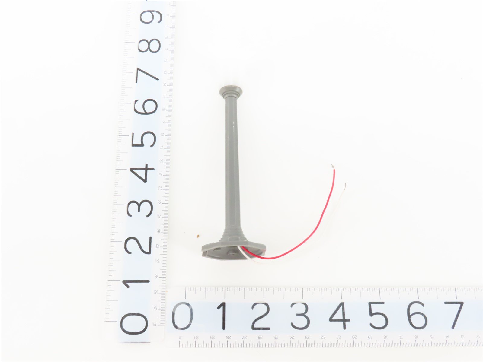 O 1/48 Scale Lionel 6-12874 Classic Street Lamps - Set of 3