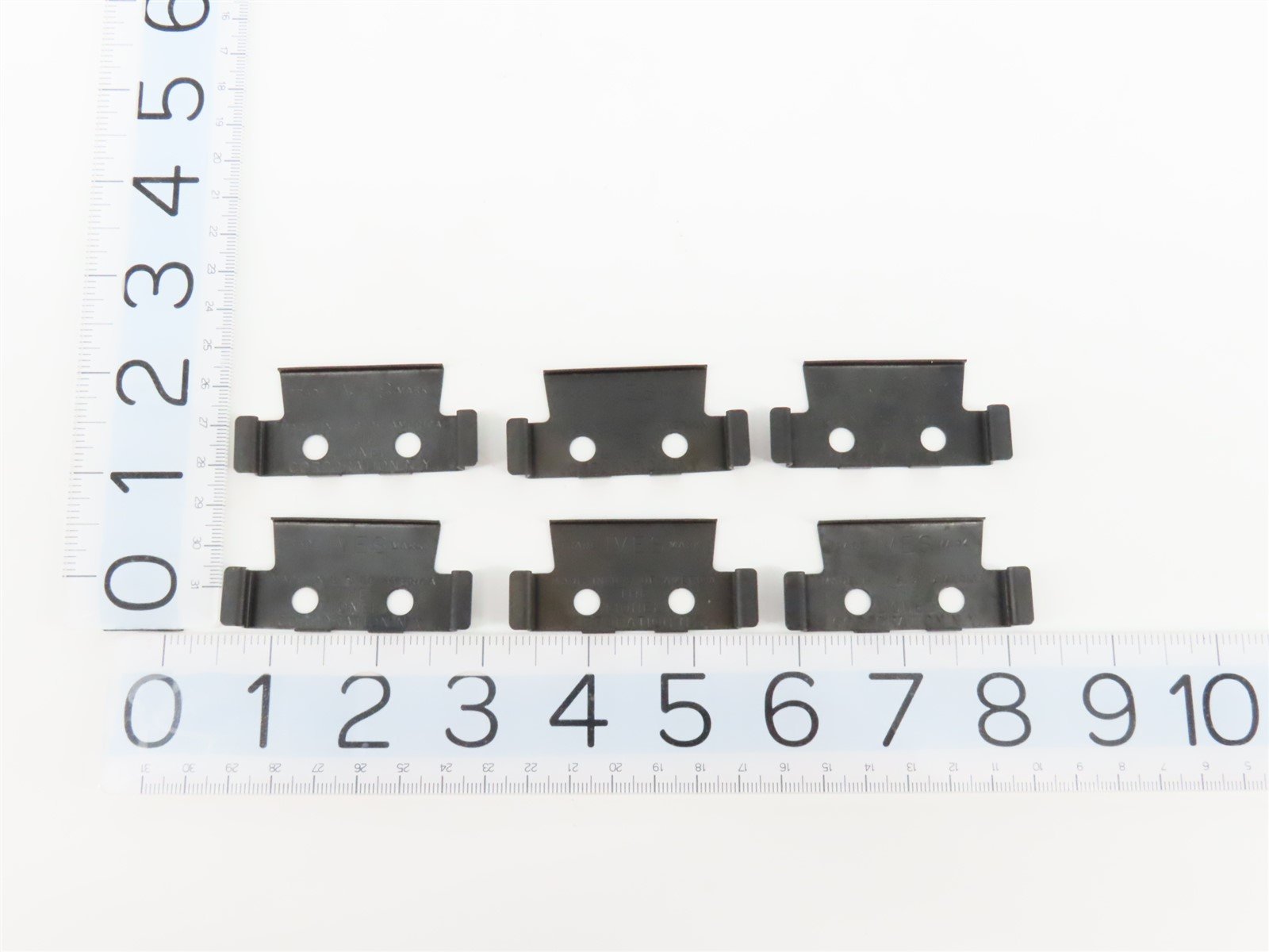 O 1/48 Scale Lionel 6-62901 Twelve Track Clips