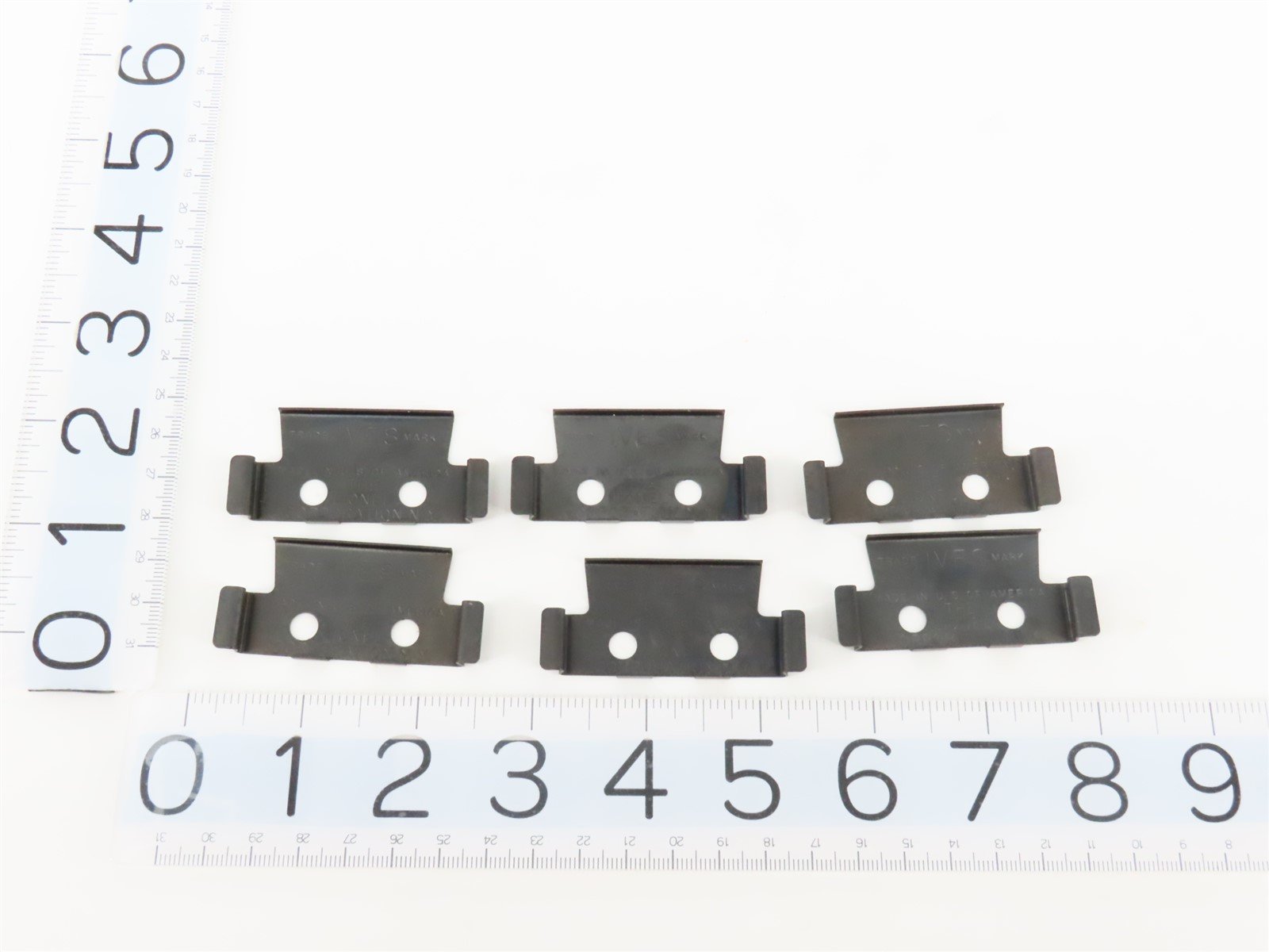 O 1/48 Scale Lionel 6-62901 Twelve Track Clips