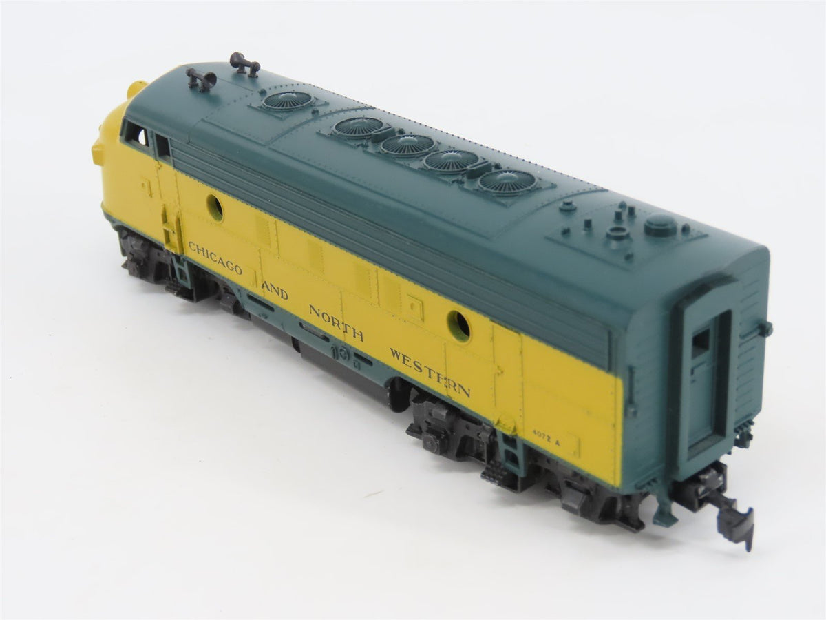 LOT of 2 HO Scale Athearn CNW Chicago Northwestern F7 A/B Diesel Locomotives