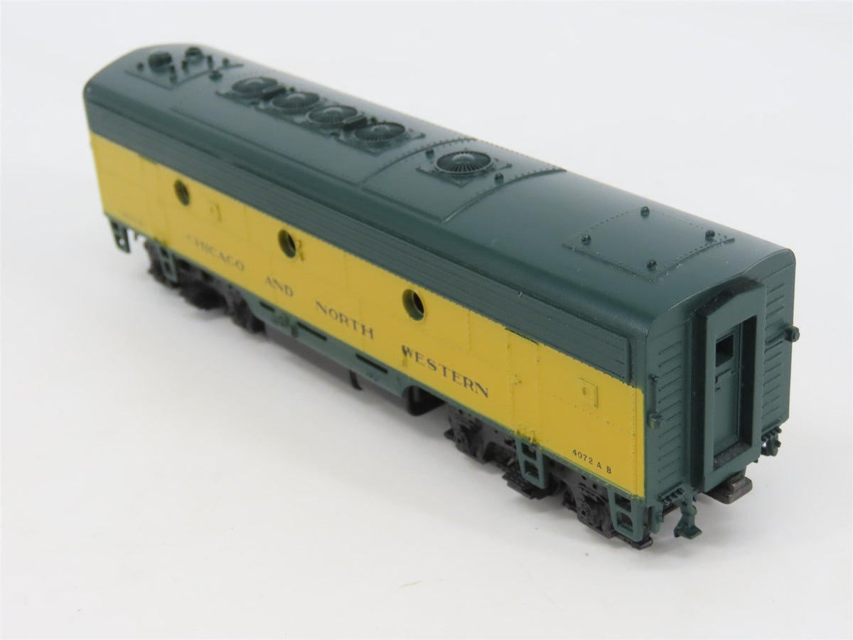 LOT of 2 HO Scale Athearn CNW Chicago Northwestern F7 A/B Diesel Locomotives