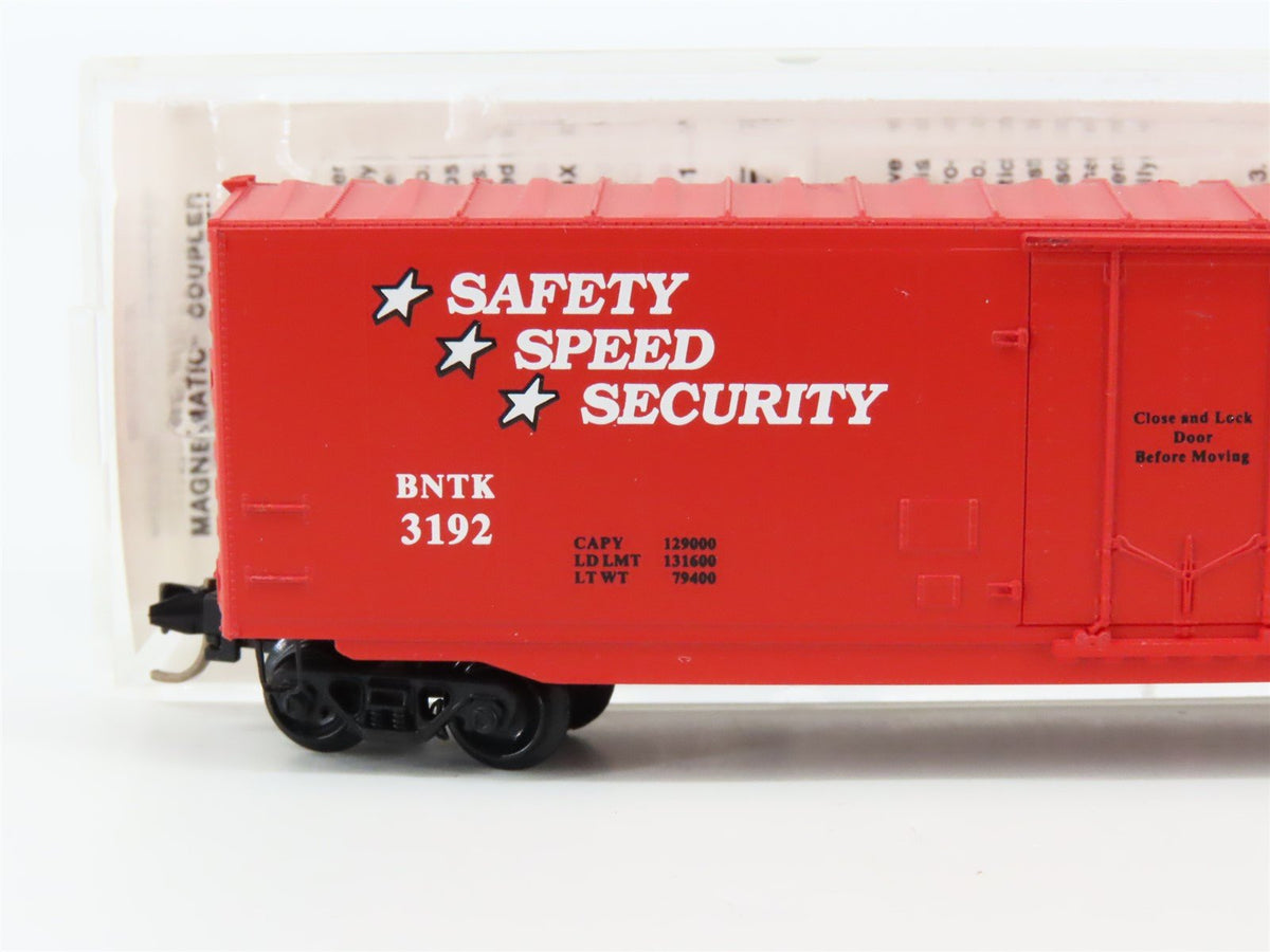 N Scale Micro Trains MTL Special Run BNTK Route 160 3 Star Service Boxcar 3192