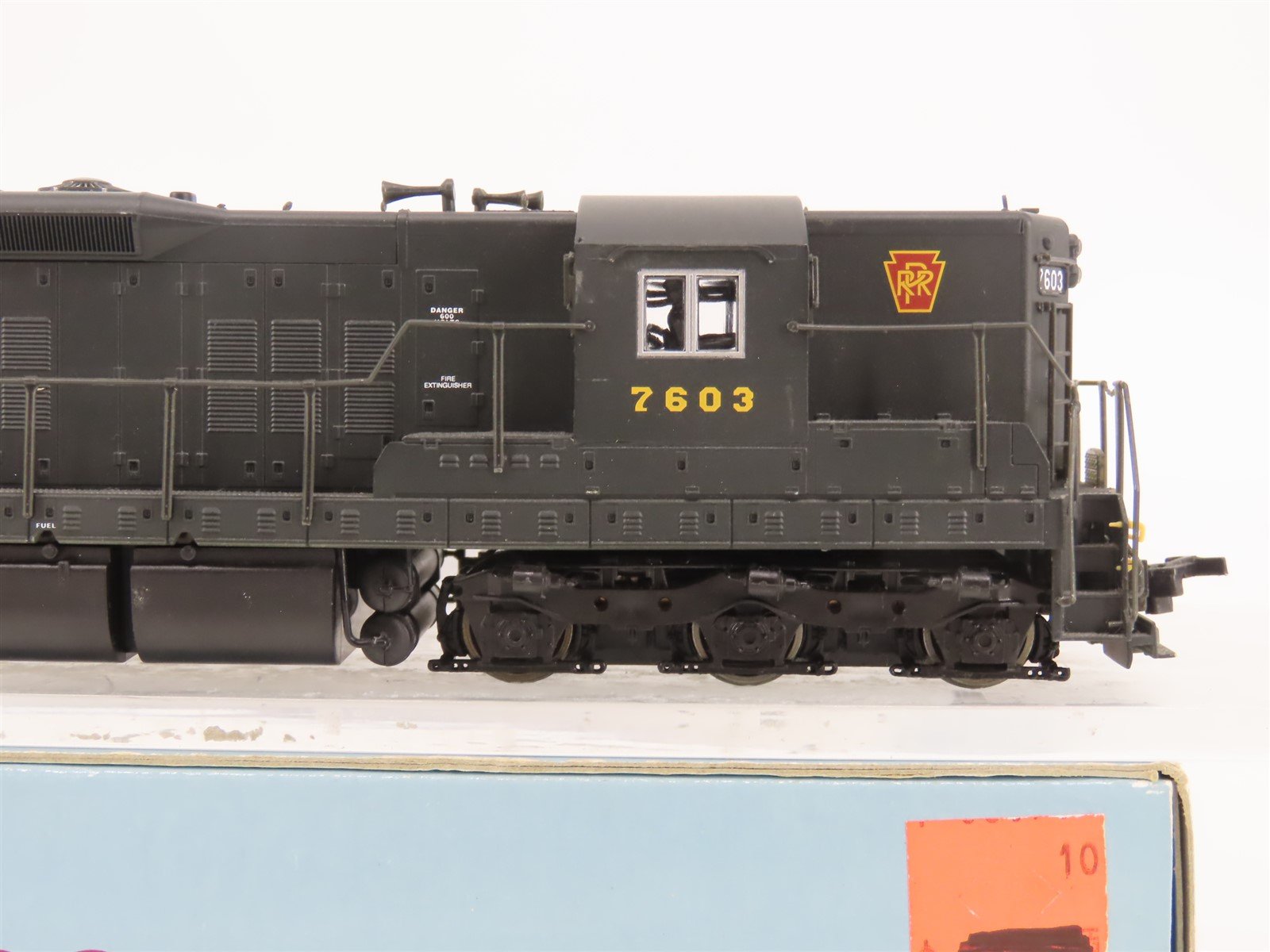HO Scale Proto 2000 21192 PRR Pennsylvania SD9 Diesel Locomotive #7603