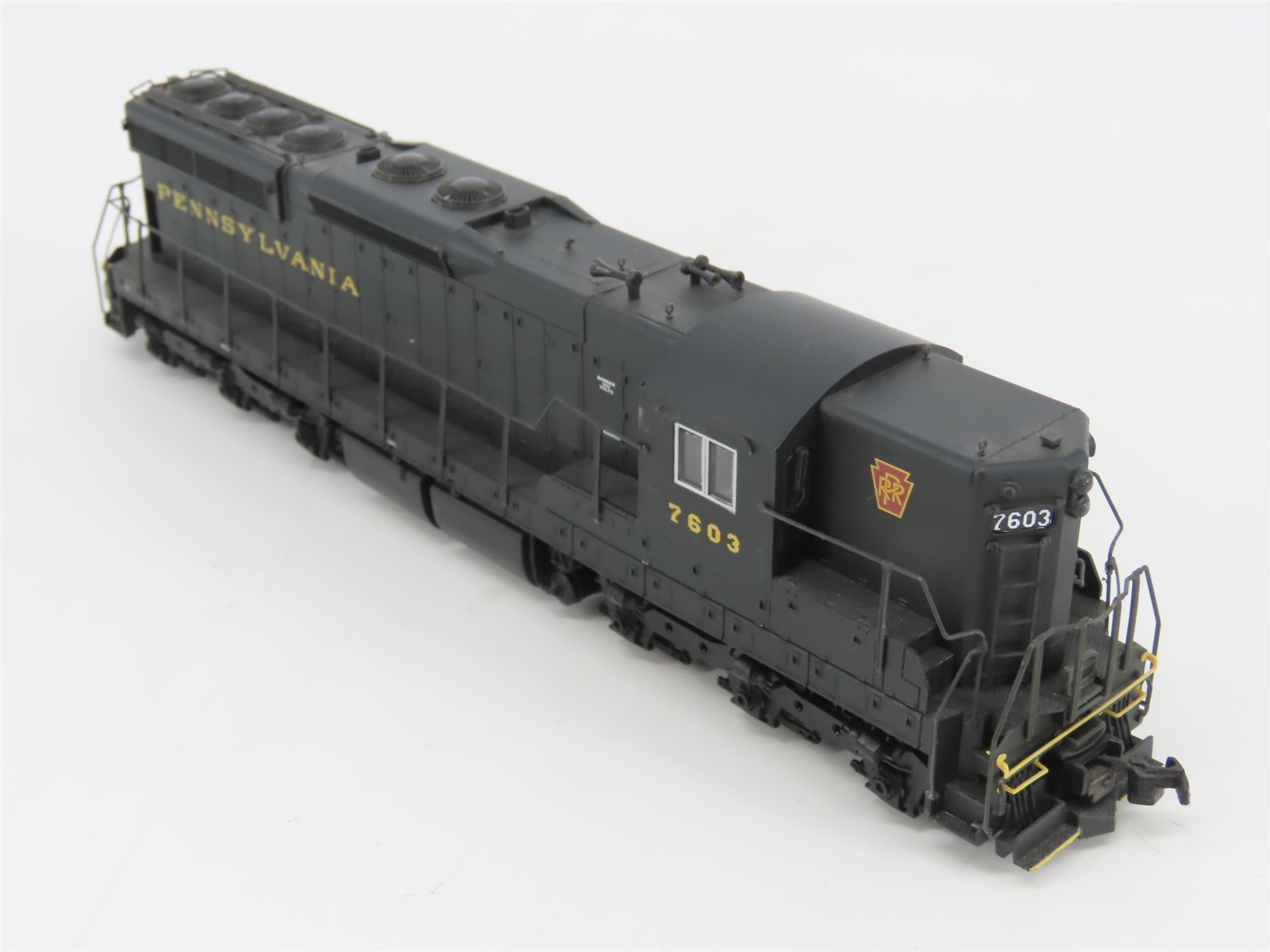 HO Scale Proto 2000 21192 PRR Pennsylvania SD9 Diesel Locomotive #7603