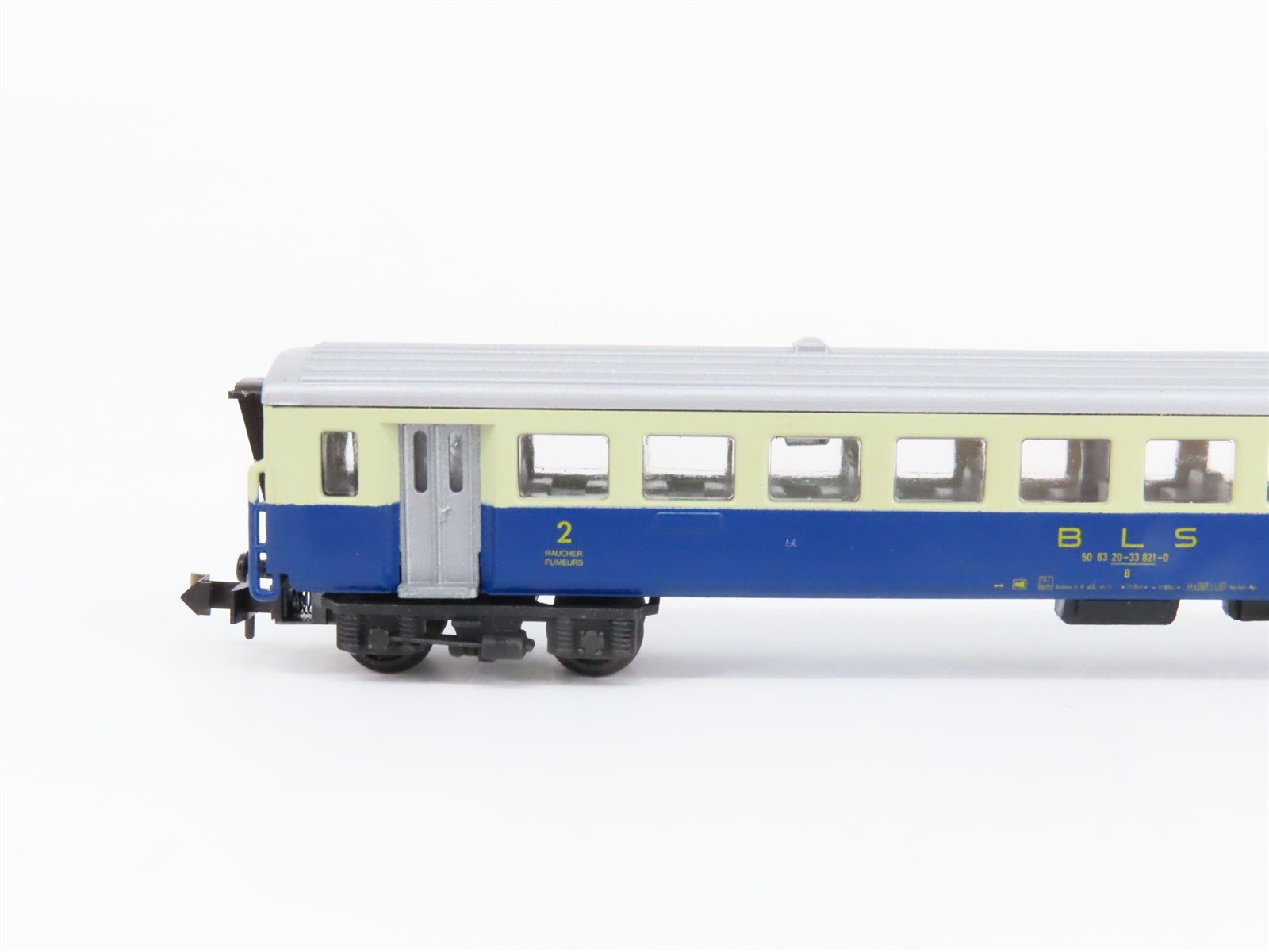 LOT of 2 N Scale Arnold BLS Bern-Lotschberg-Simplon 2nd Class Coach Passenger