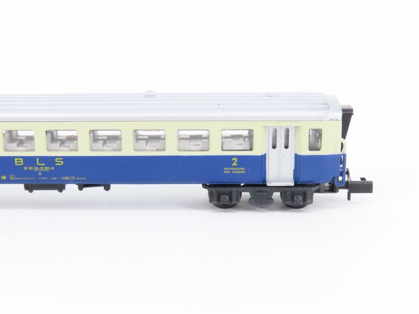 LOT of 2 N Scale Arnold BLS Bern-Lotschberg-Simplon 2nd Class Coach Passenger