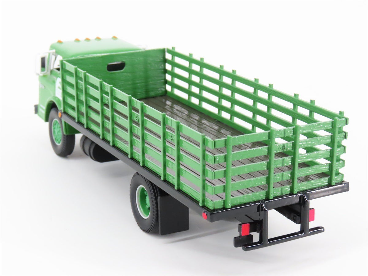 1:50 Athearn 90911 Die-Cast BN Burlington Northern Ford C Series Stakebed Truck