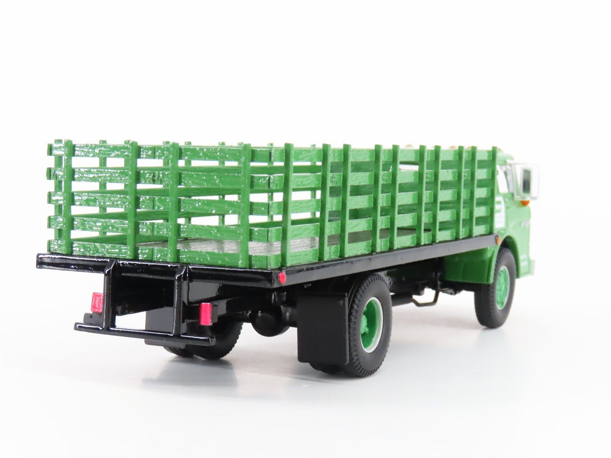 1:50 Athearn 90911 Die-Cast BN Burlington Northern Ford C Series Stakebed Truck