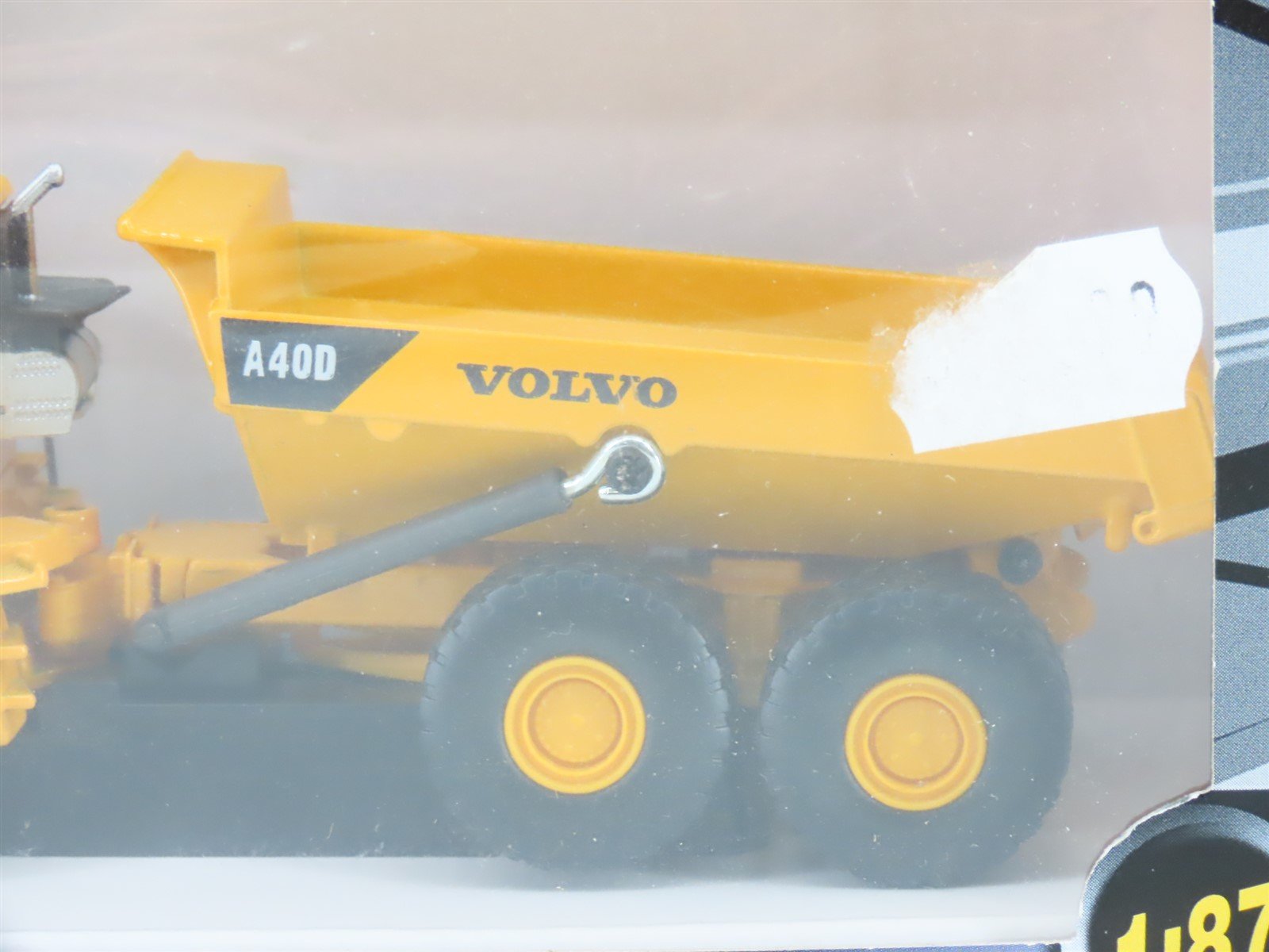 1:87 Atlas Cararama 30000082 Die-Cast Construction Volvo A40D Dump Truck -Sealed