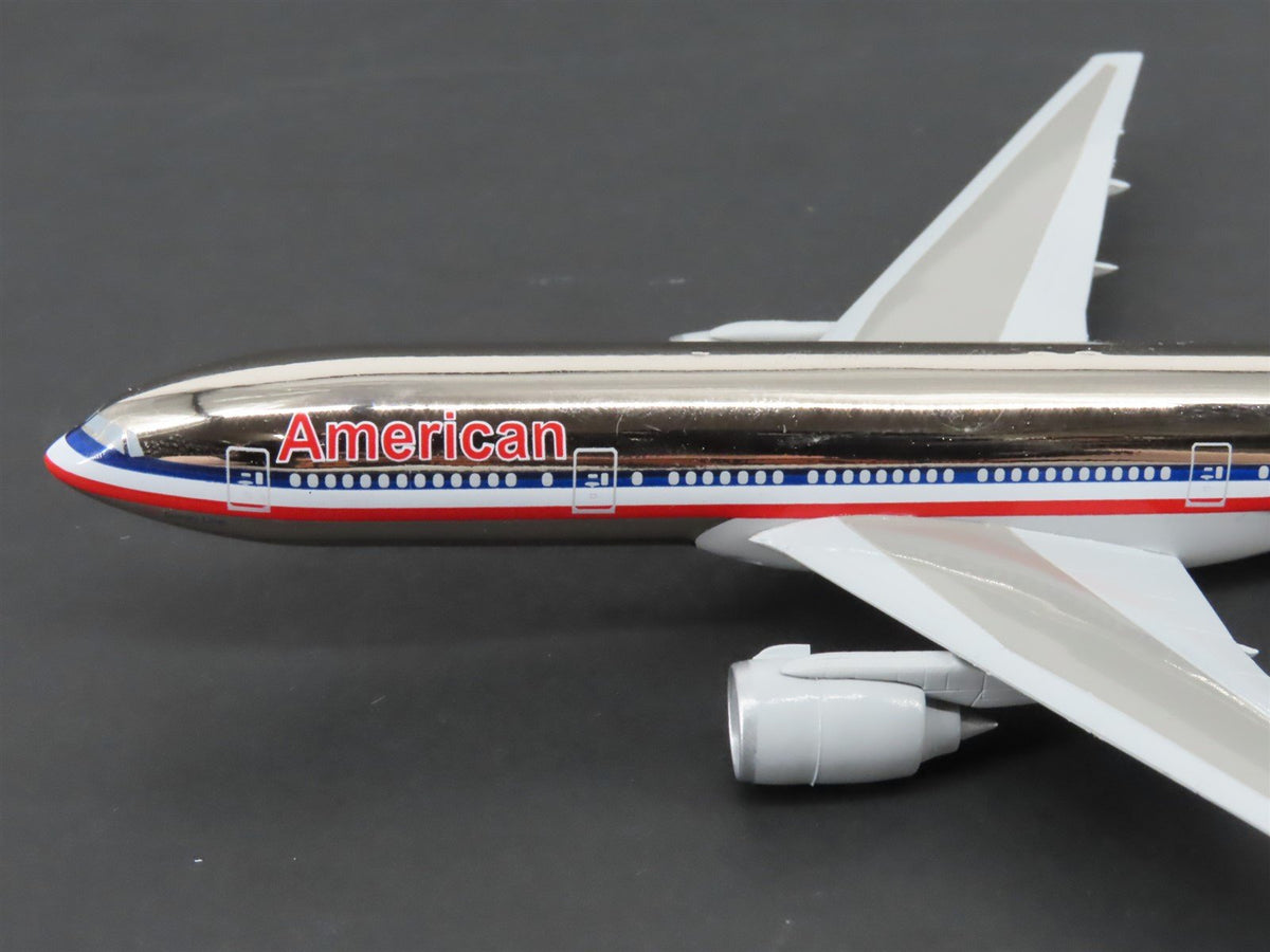 1:400 Dragon Models Die-Cast American Airlines Boeing 777-223 Airliner
