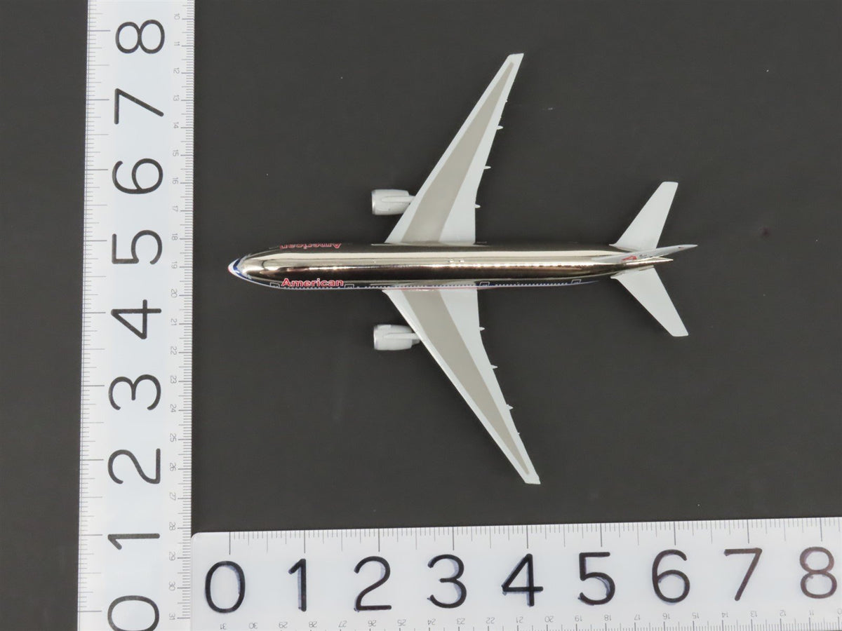 1:400 Dragon Models Die-Cast American Airlines Boeing 777-223 Airliner