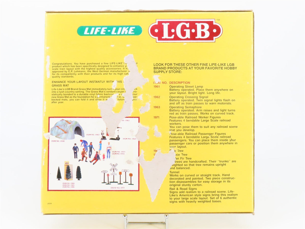 Multi-Scale LGB 1954 Deluxe Reusable Plush Fabric Grass Mat - 4-1/2&#39; x 4-1/2&#39;