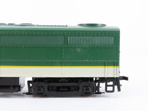 HO Scale Walthers Southern Railway FA/FB Diesel Locomotive Set