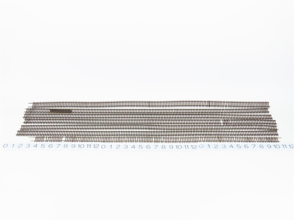 LOT of 30+ HO Micro Engineering Code 83 Straight 36&quot; Track Pieces Weathered