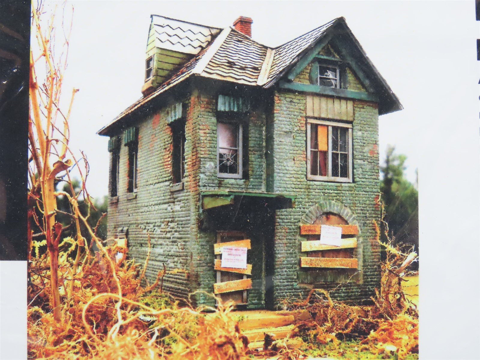 HO 1/87 Scale Downtown Deco Kit DD-1059 The Old Anderson Place - SEALED