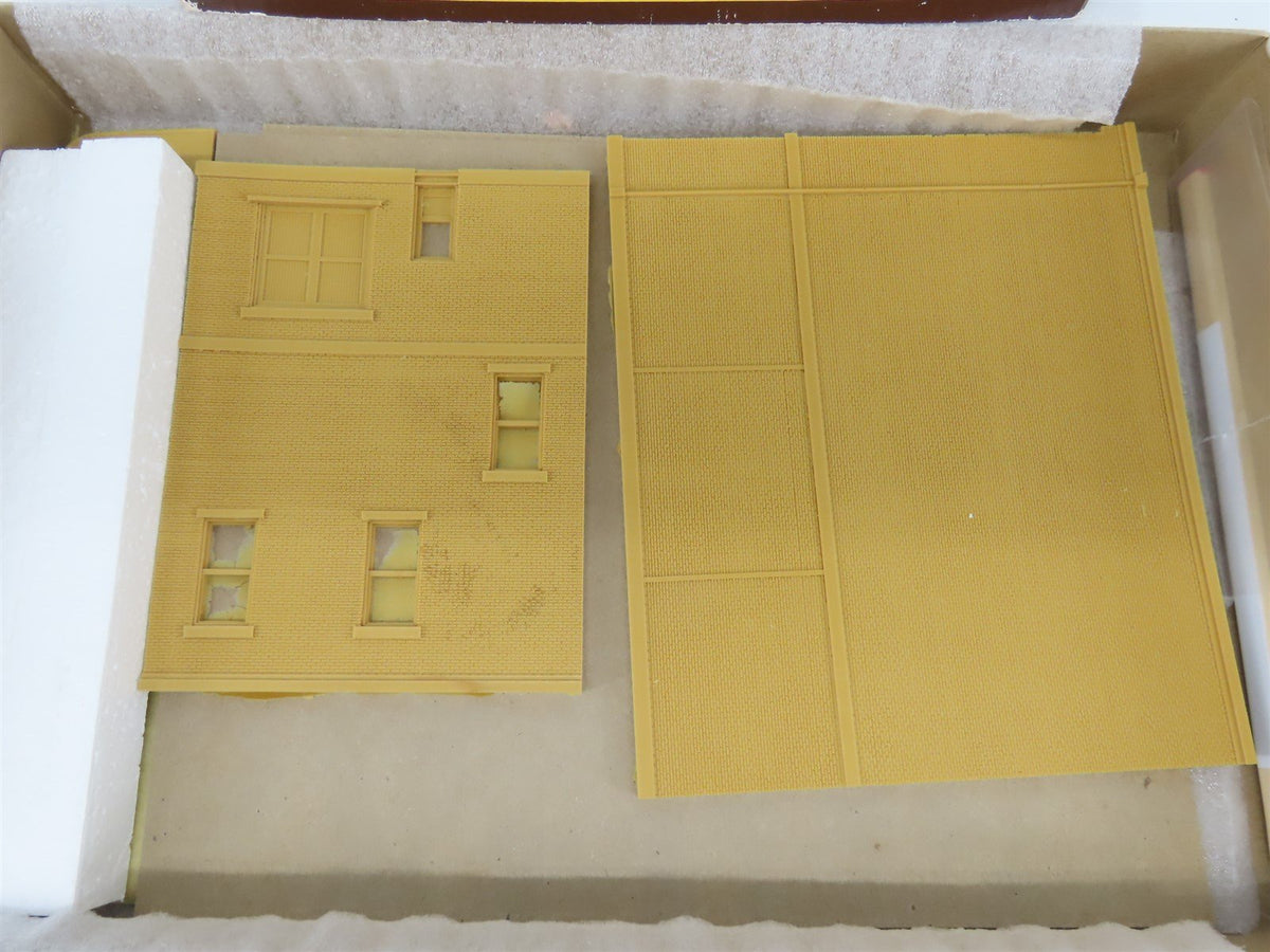 HO Scale Magnuson Models Kit 439-542 1245 N. Water Street