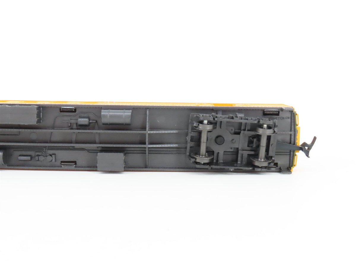 HO Scale AHM 6403-UP UP Union Pacifc 1930 72ft RPO Passenger Car #1106