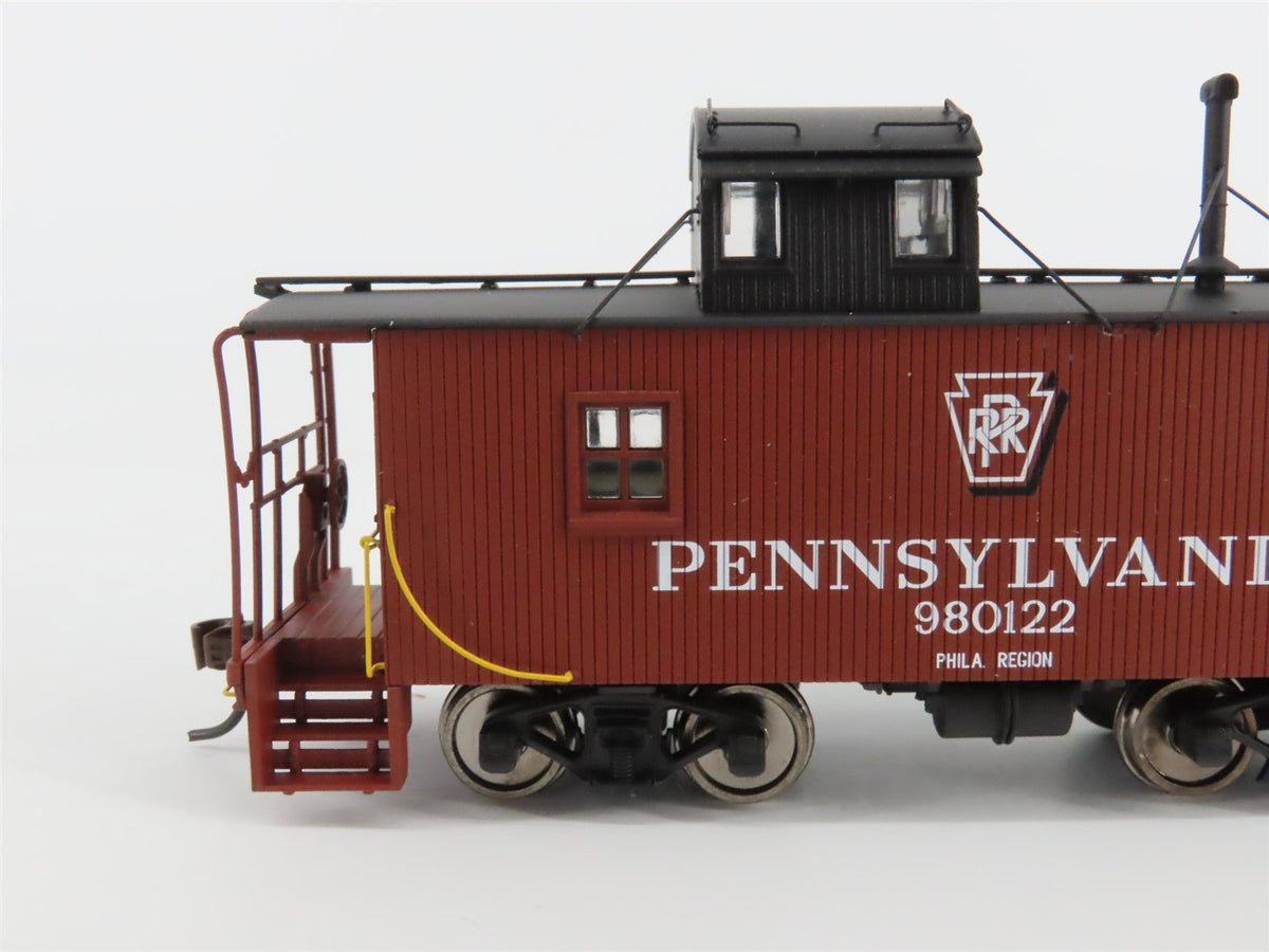 HO Walthers Platinum 932-7642 PRR N6B Offset Cupola Wood Caboose #980122