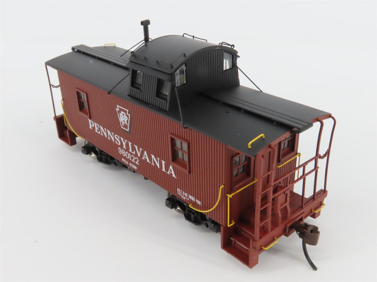 HO Walthers Platinum 932-7642 PRR N6B Offset Cupola Wood Caboose #980122