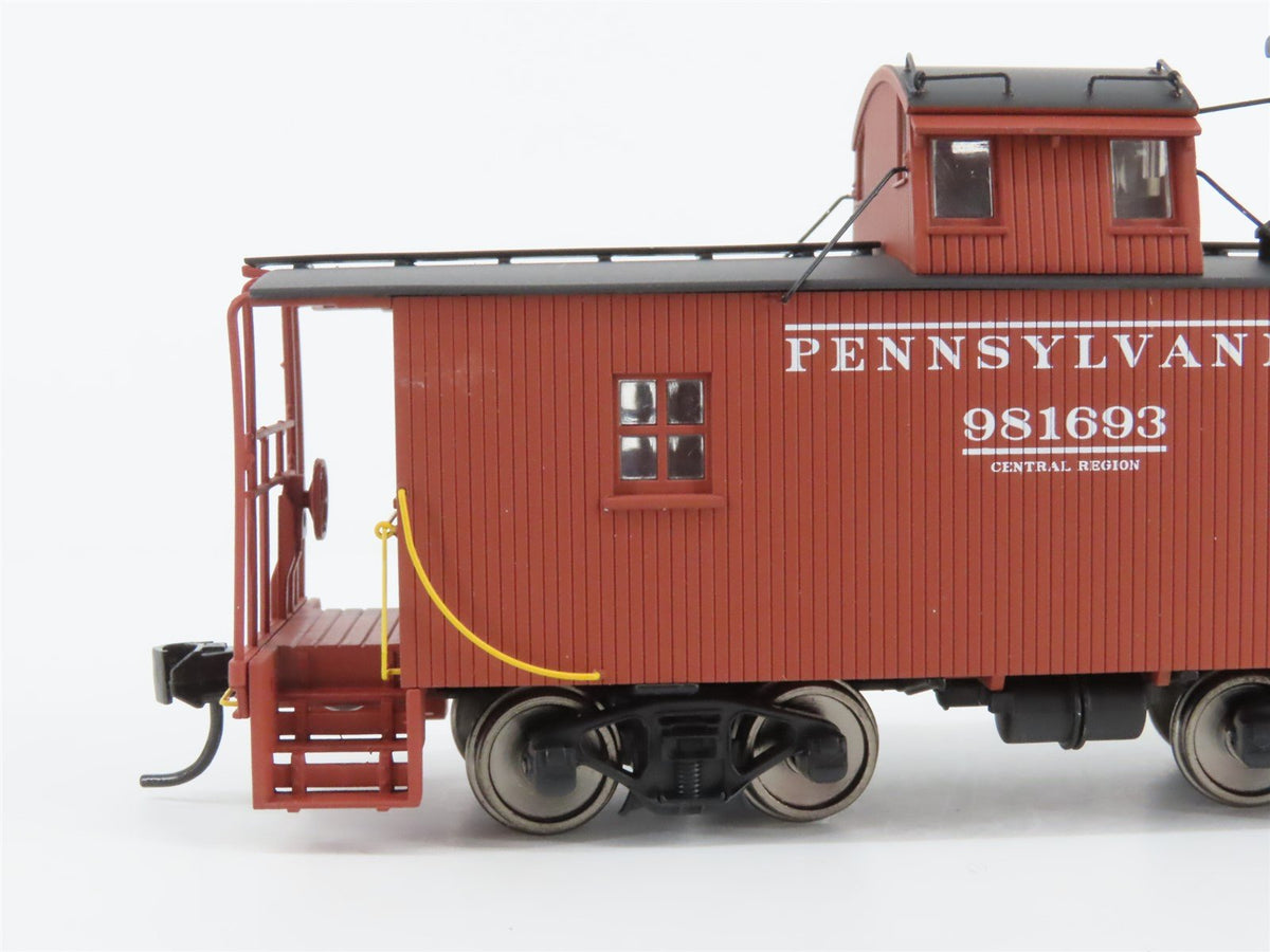 HO Walthers Platinum 932-7651 PRR N6B Centered Cupola Wood Caboose #981693