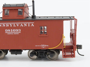 HO Walthers Platinum 932-7651 PRR N6B Centered Cupola Wood Caboose #981693