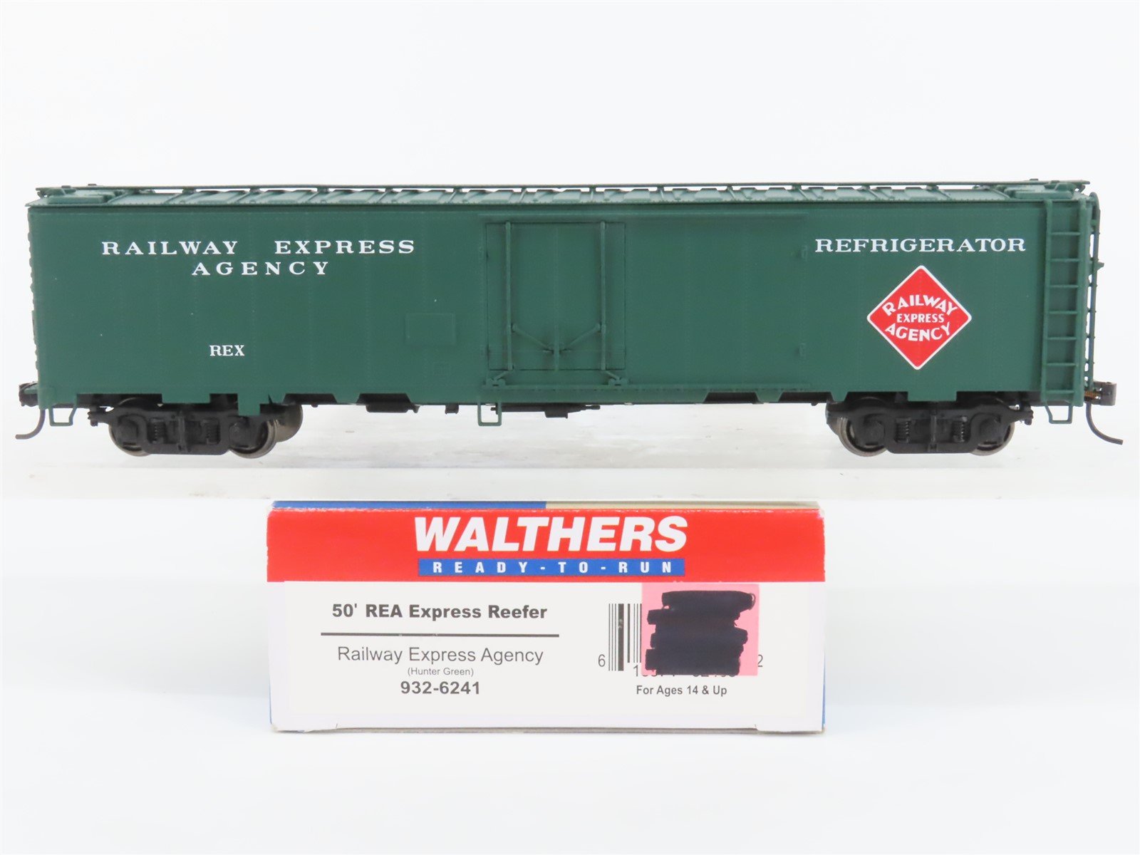 HO Scale Walthers 932-6241 REA Railway Express Agency 50' Reefer #379