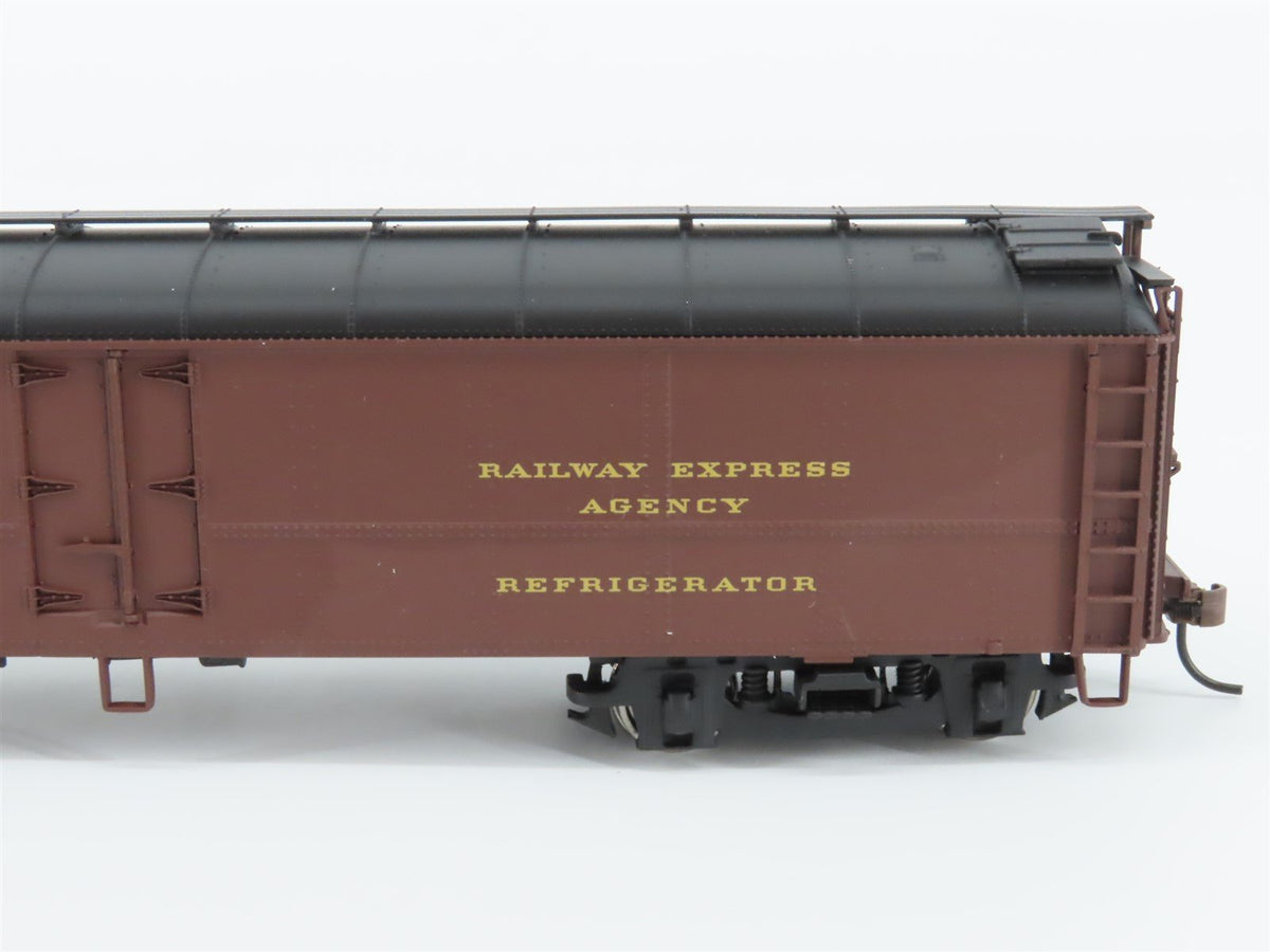 HO Scale Walthers 932-5888 PRR Pennsylvania REA R50B Express Reefer #2721