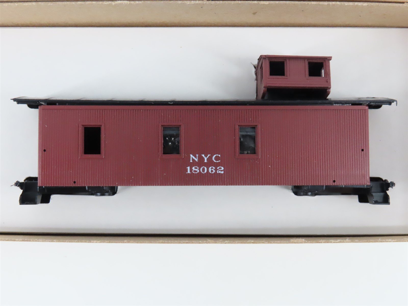 LOT of 11 HO Scale Roundhouse Kits NYC, ERIE, B&O & More Freight Cars
