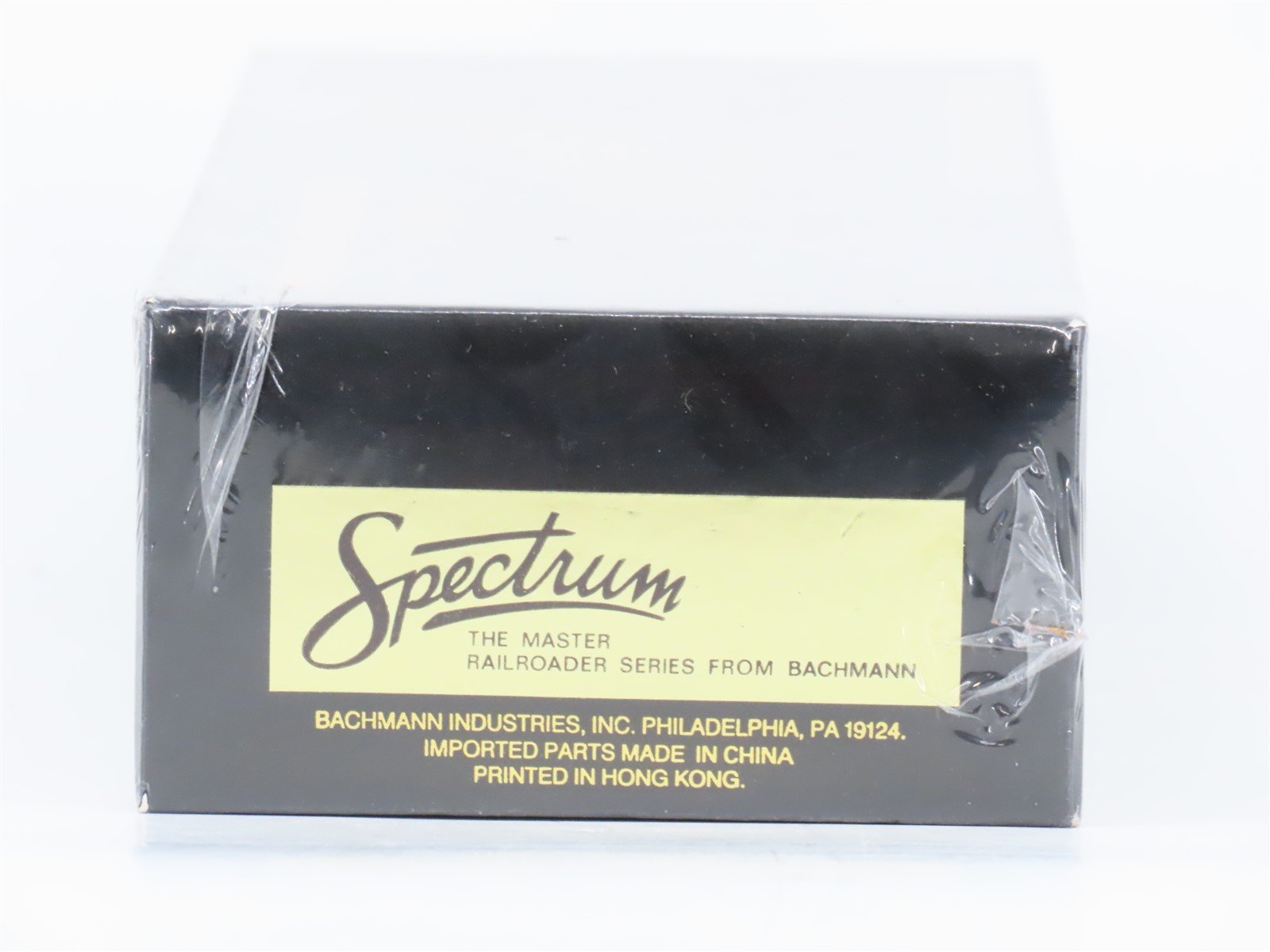 HO Scale Bachmann Spectrum 89015 PRR Pennsylvania Coach Passenger #3818 - Sealed