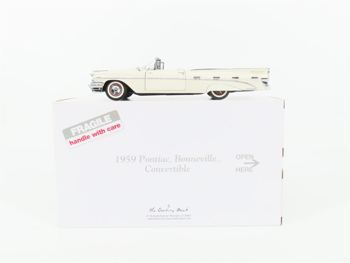 1:24 Scale Danbury Mint Die-Cast 1959 Pontiac Bonneville Convertible