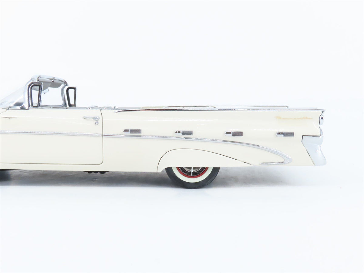 1:24 Scale Danbury Mint Die-Cast 1959 Pontiac Bonneville Convertible