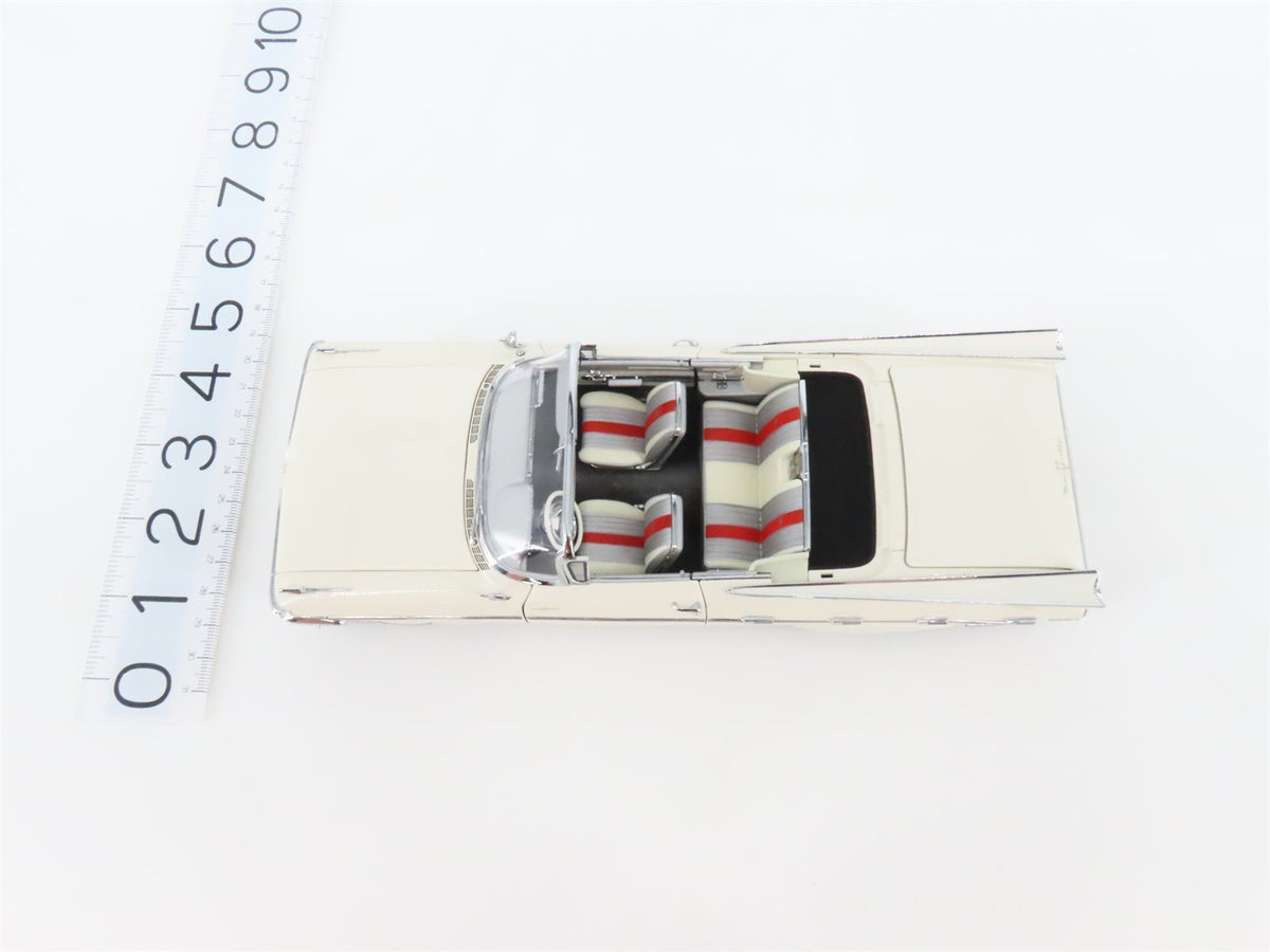 1:24 Scale Danbury Mint Die-Cast 1959 Pontiac Bonneville Convertible