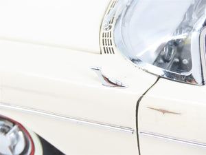 1:24 Scale Danbury Mint Die-Cast 1959 Pontiac Bonneville Convertible