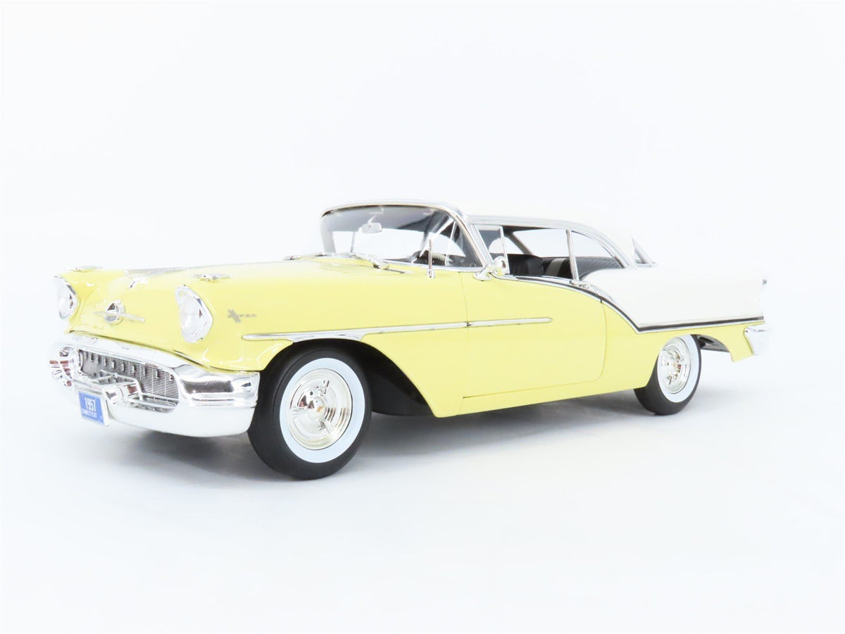 1:18 Scale Danbury Mint Acme Die-Cast 1957 Oldsmobile Super 88