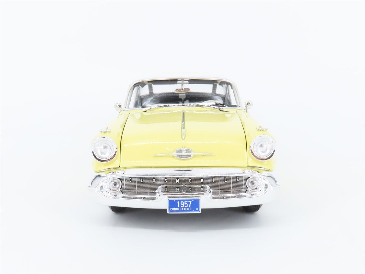 1:18 Scale Danbury Mint Acme Die-Cast 1957 Oldsmobile Super 88