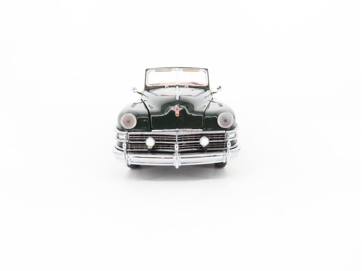 1:24 Scale Franklin Mint Die-Cast 1948 Chrysler Town &amp; Country