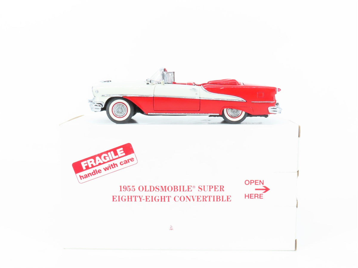 1:24 Scale Danbury Mint Die-Cast 1955 Oldsmobile Super Eighty-Eight Convertible