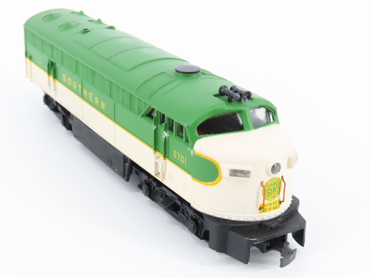 HO Scale AHM/Rivarossi 5024T Southern FM Diesel Locomotive #6701