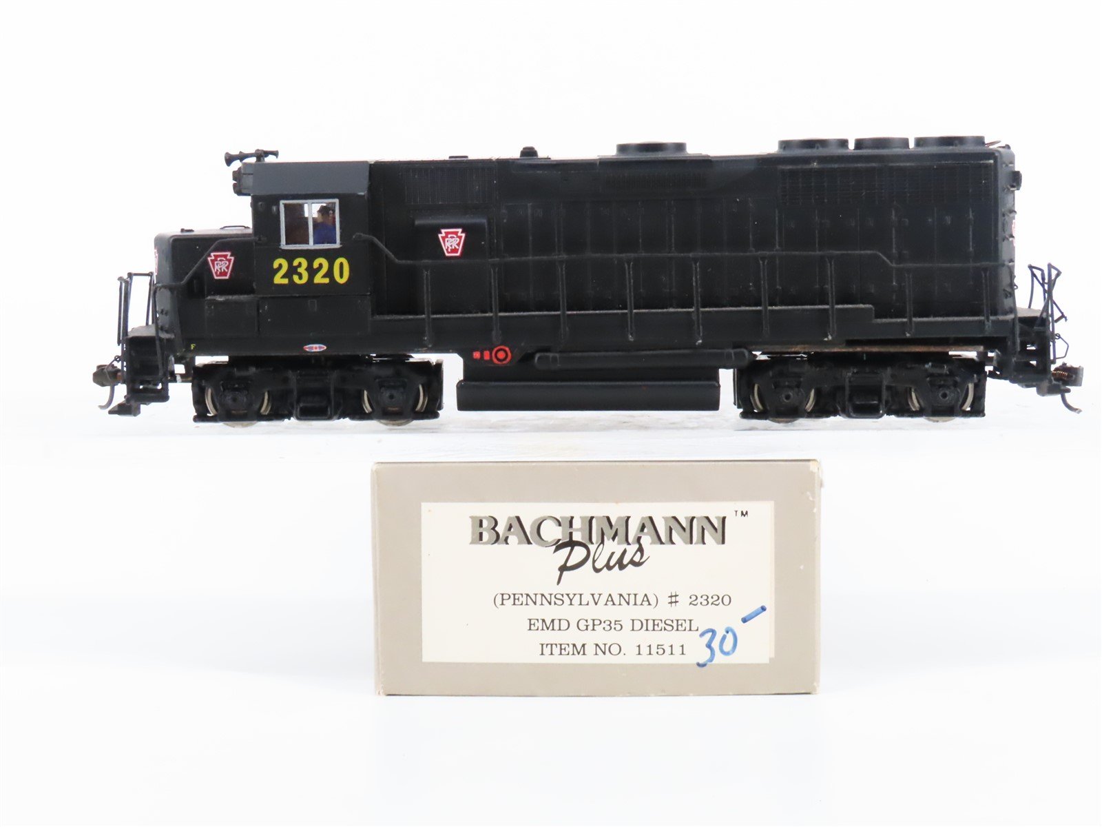 HO Scale Bachmann 11511 PRR Pennsylvania GP35 Diesel Locomotive #2320