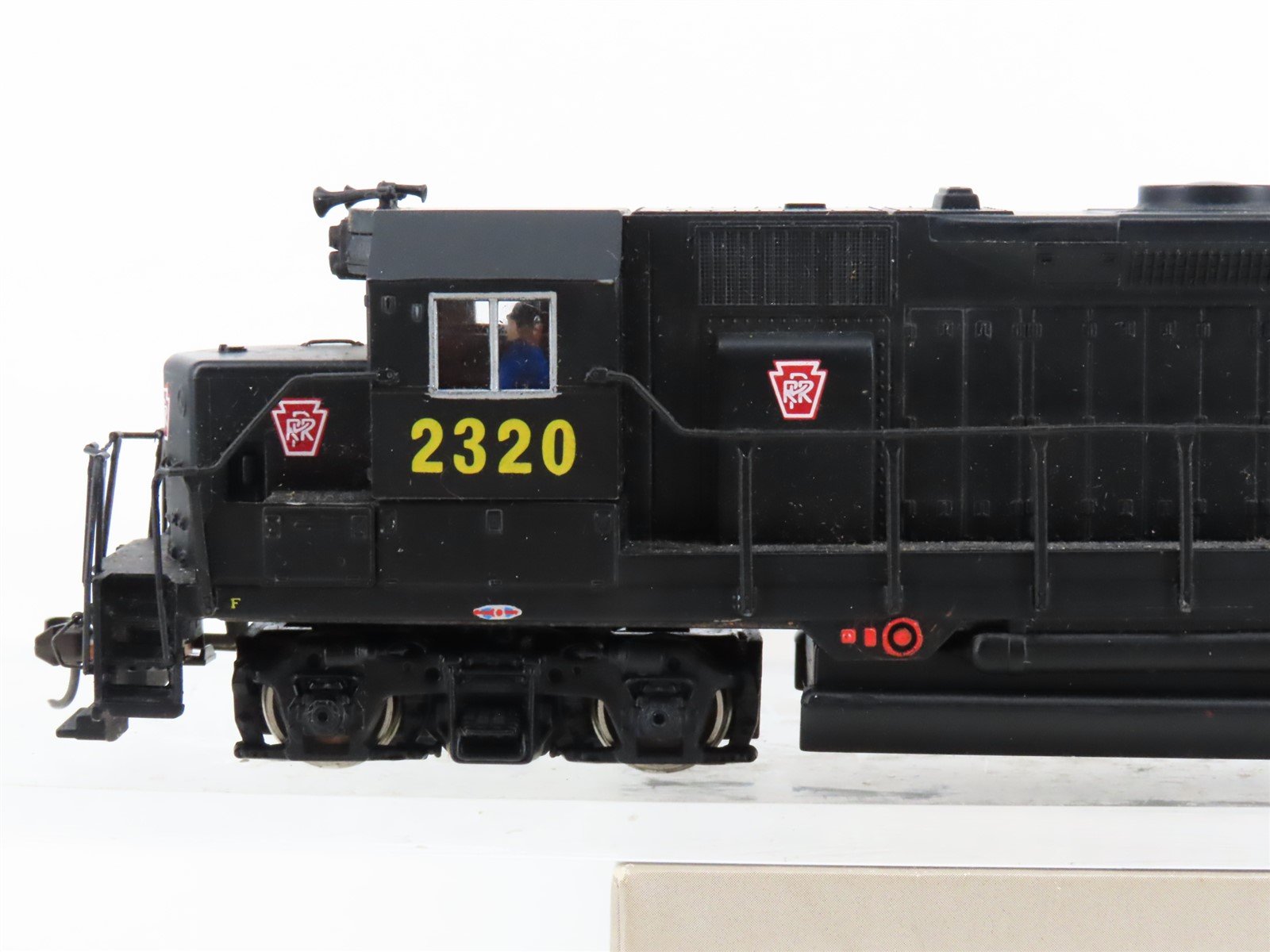 HO Scale Bachmann 11511 PRR Pennsylvania GP35 Diesel Locomotive #2320