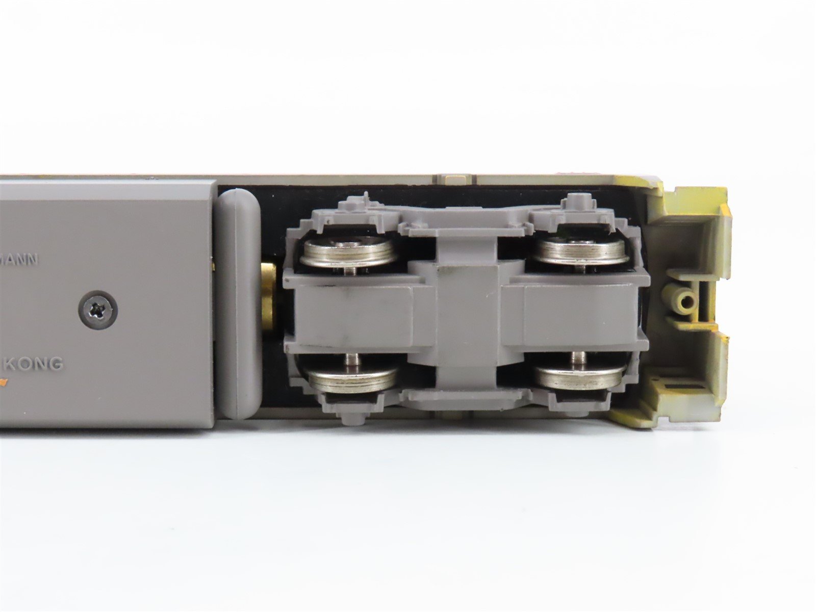 HO Scale Bachmann 31102 UP Union Pacific B23-7 Diesel Locomotive #124