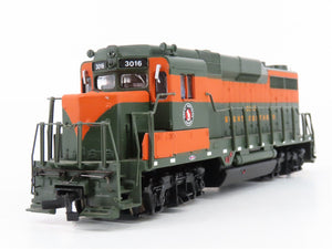 HO Scale Bachmann 41-0825-11 GN Great Northern GP30 Diesel Locomotive #3016