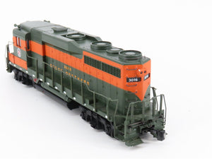 HO Scale Bachmann 41-0825-11 GN Great Northern GP30 Diesel Locomotive #3016