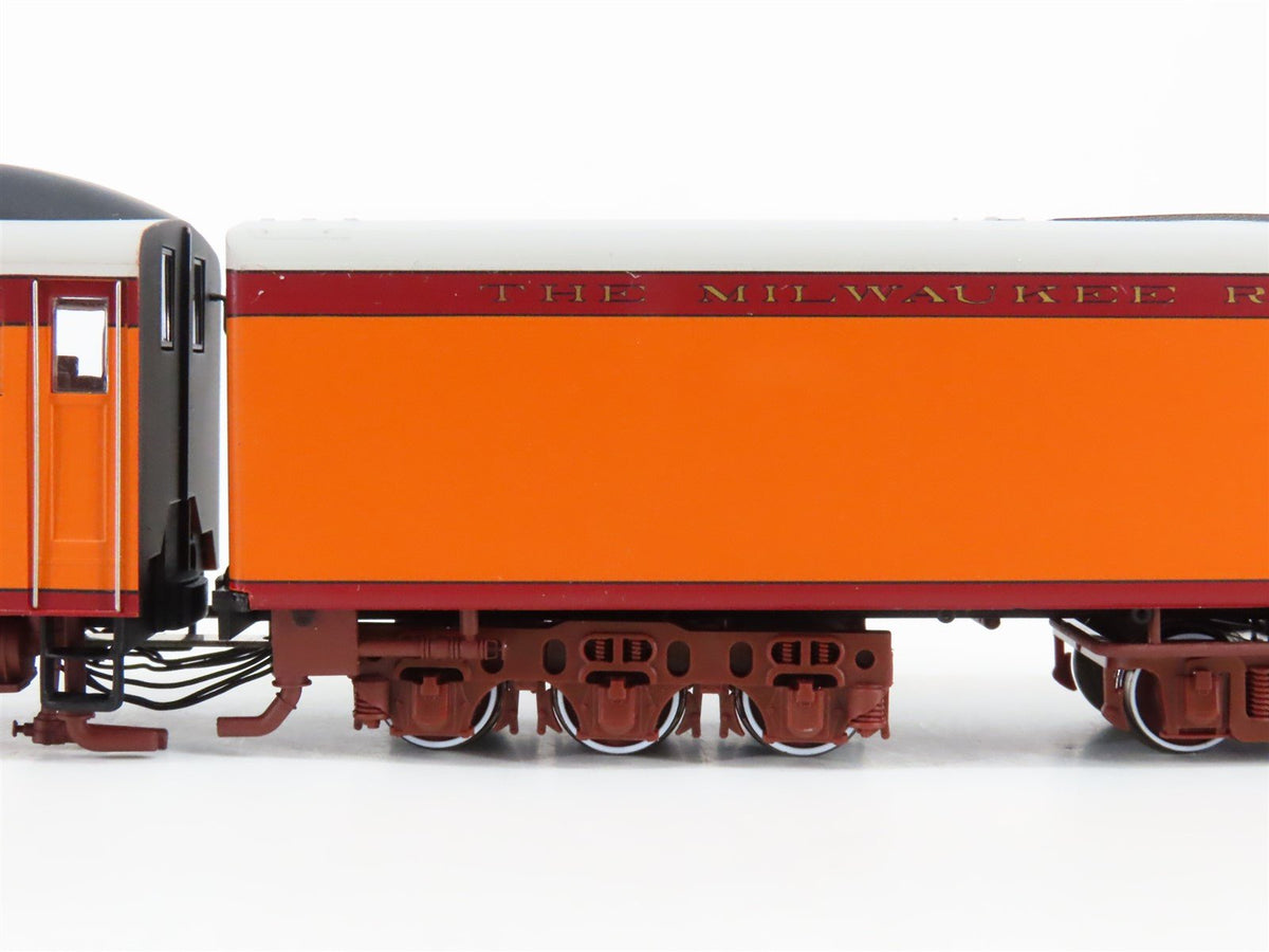 HO Fox Valley FVM 10001 MILW &quot;Hiawatha&quot; 4-4-2 Steam Passenger Set w/ DCC &amp; Sound