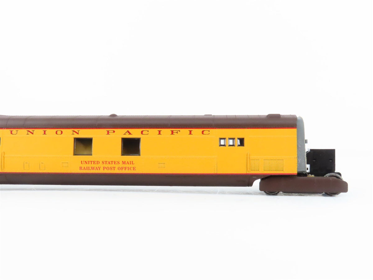 HO Scale Con-Cor 001-008781 UP Union Pacific M-10000 Streamliner 3-Unit Set