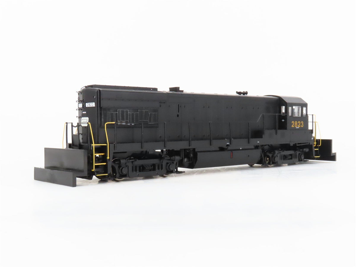 HO Scale Proto 2000 31374 PC Penn Central GE U28B Diesel #2823 w/ DCC &amp; Sound