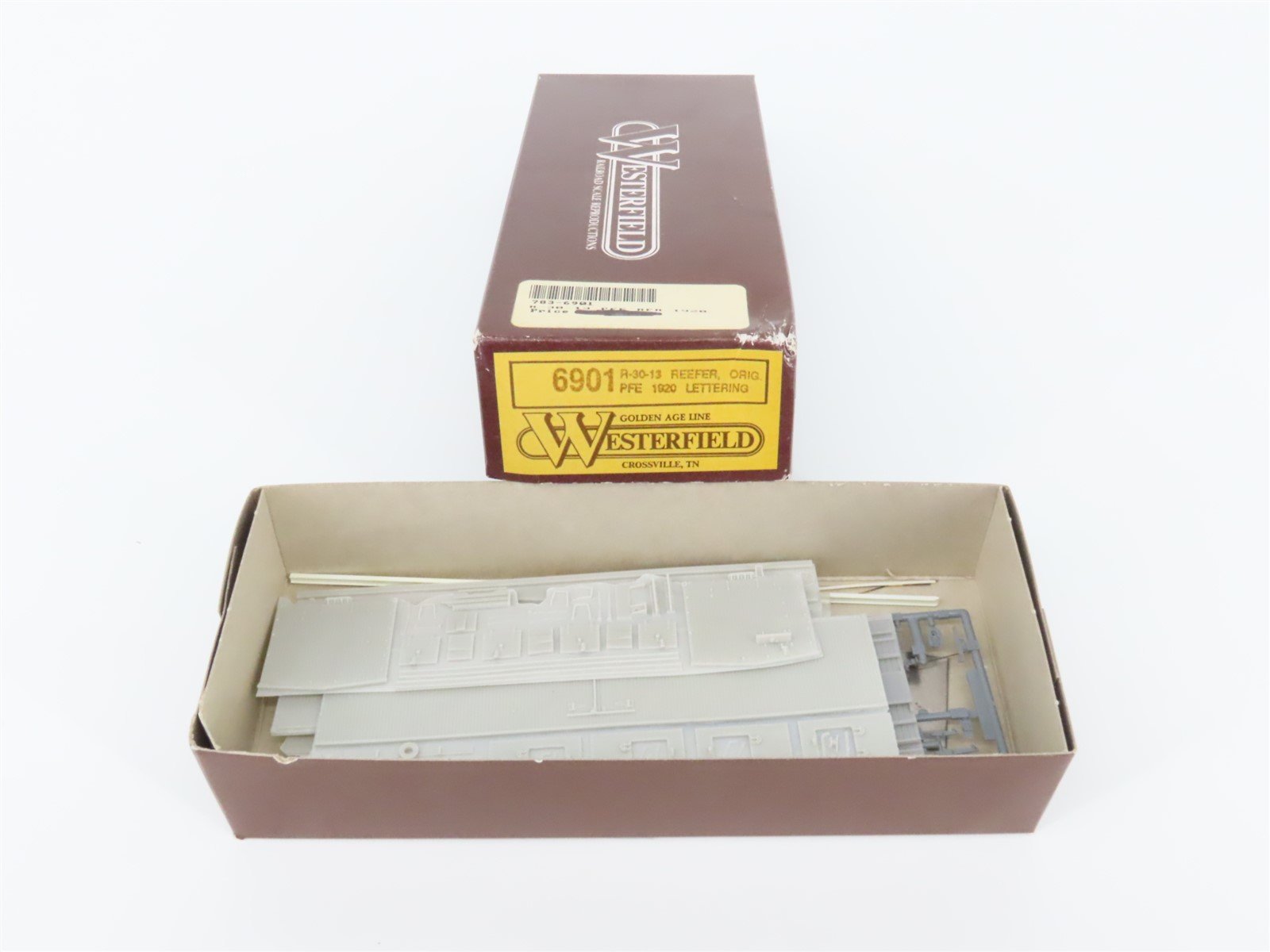 HO Scale Westerfield Golden Age Line Kit 6901 PFE Pacific Fruit Express Reefer