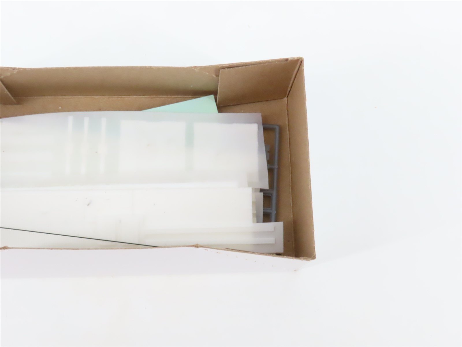 HO Scale Funaro & Camerlengo Kit 3701/3702 GN 40' Box Car w/ Hopper Doors