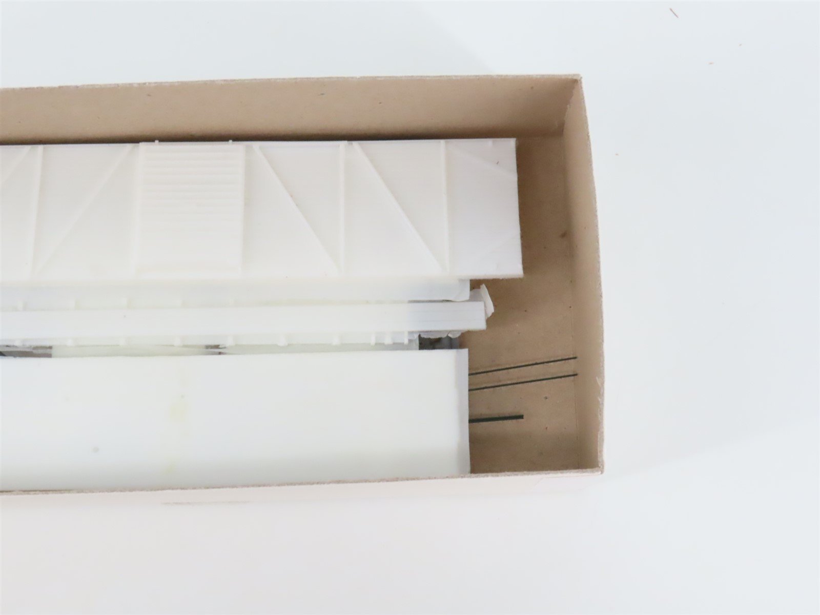 HO Scale Funaro & Camerlengo Kit 6671 CN Canadian National Box Car w/ Decals