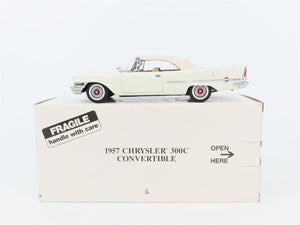 1:24 Scale Danbury Mint Die-Cast 1957 Chrysler 300C Convertible